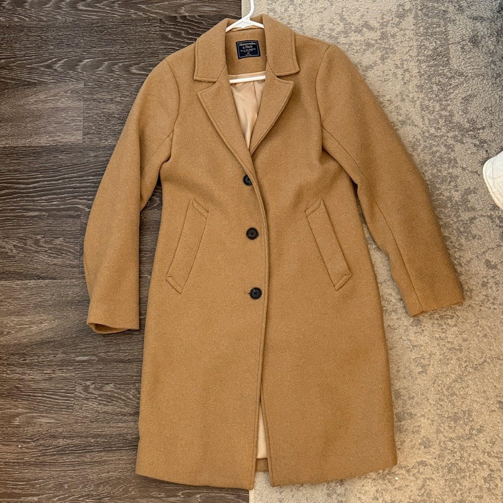 Abercrombie & Fitch Tan Trench Coat